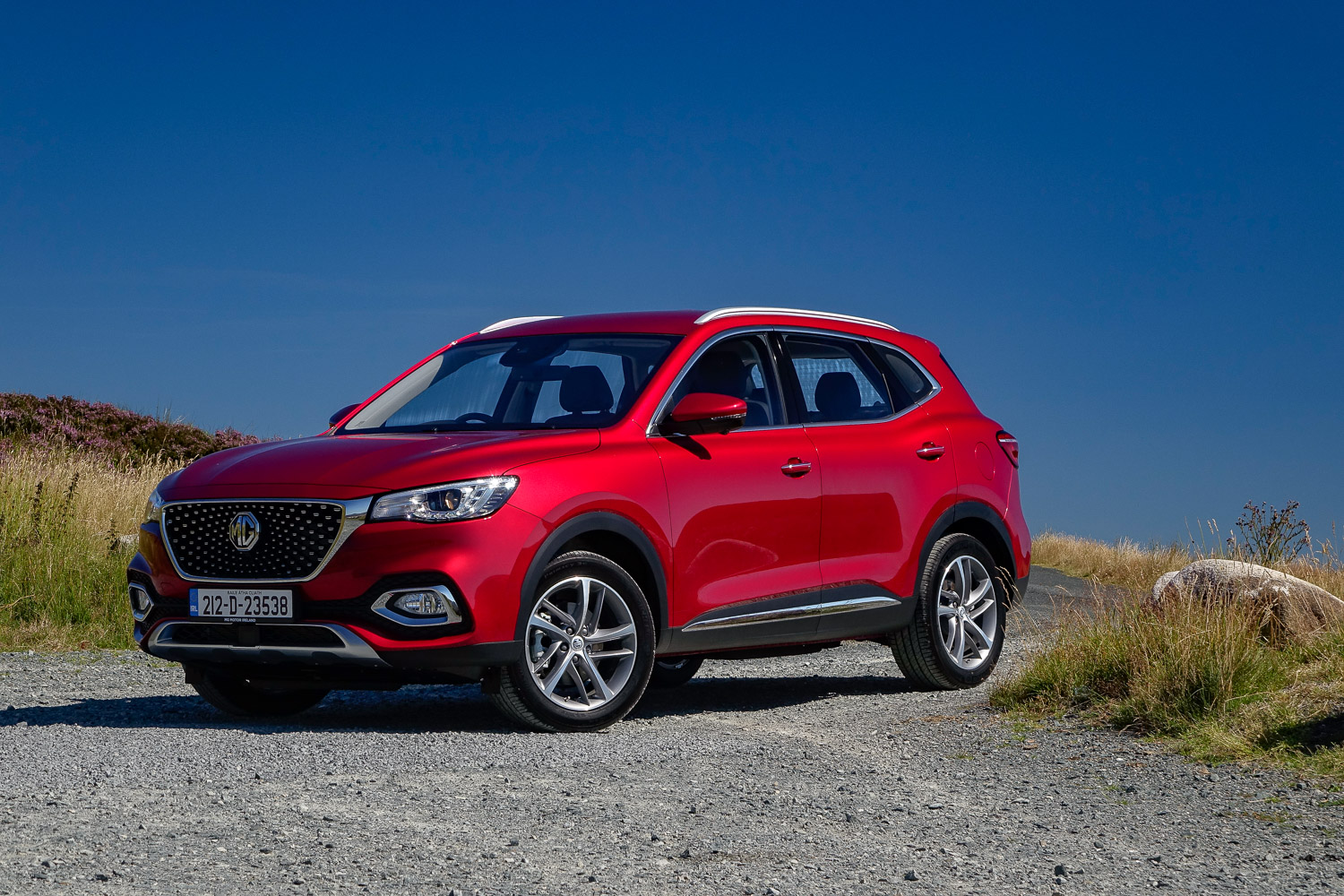 MG HS EHS Plug‑In Hybrid Review & Specs