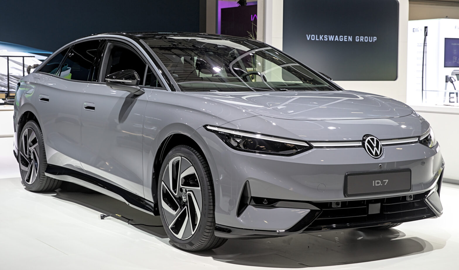 Meet the Volkswagen ID.7 – The Premium Electric Sedan That’s Redefining EVs