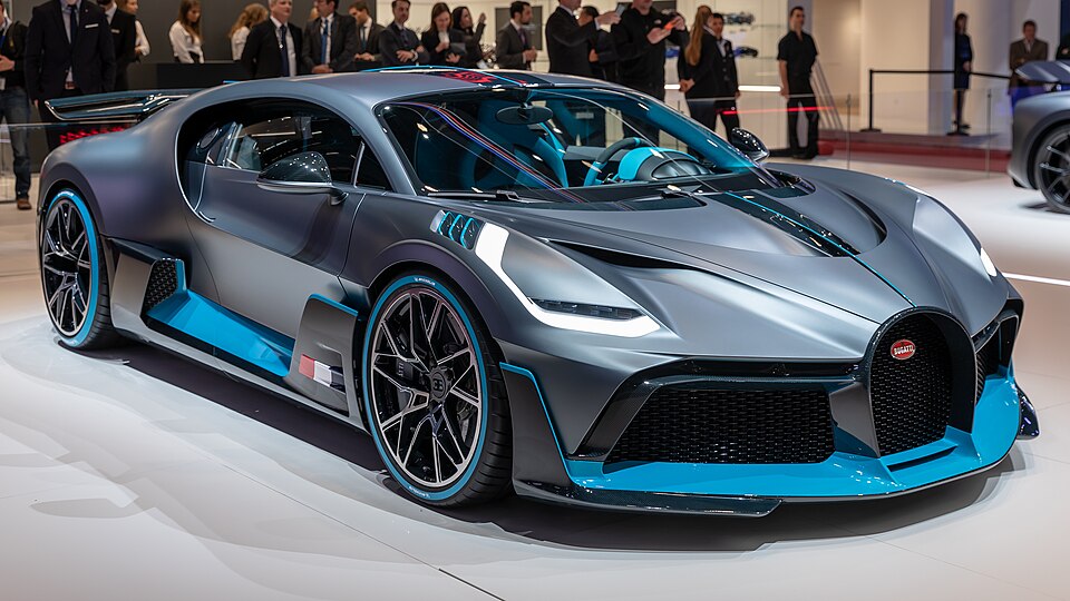 Bugatti Divo hypercar design