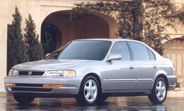 Acura EL – Luxury Compact